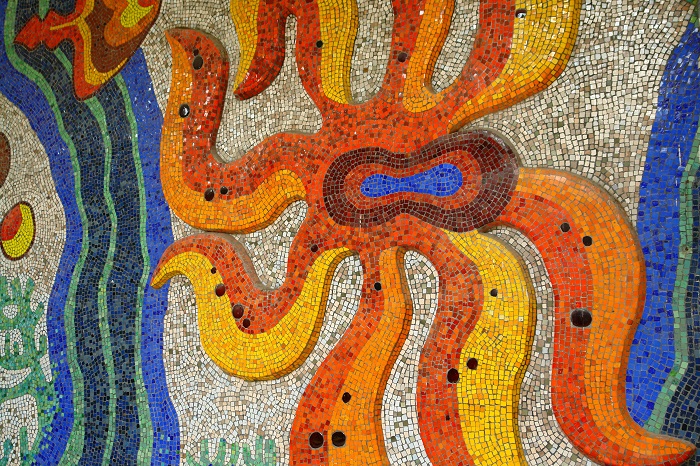 Мозаичные панно на Торговой галерее Сочи