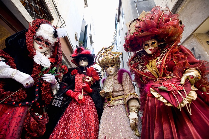 Carnival-of-Venice-11