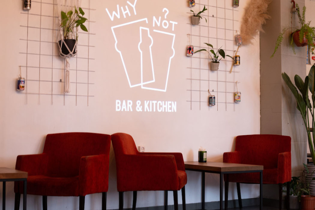 Why not bar. Идеи для продвижения бара. Why not?, Сочи.