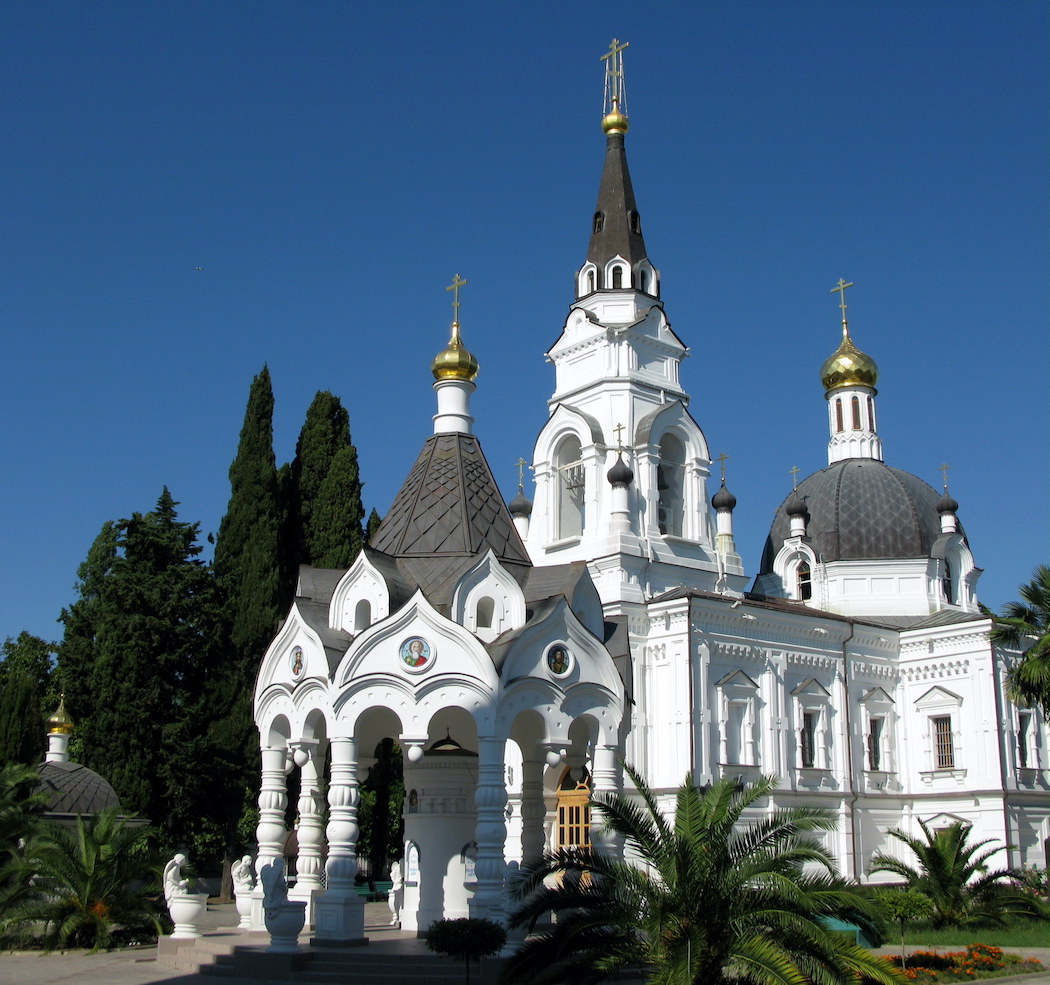 Православные церкви рядом