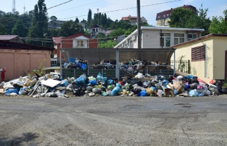 Фото Сочи улица мусор